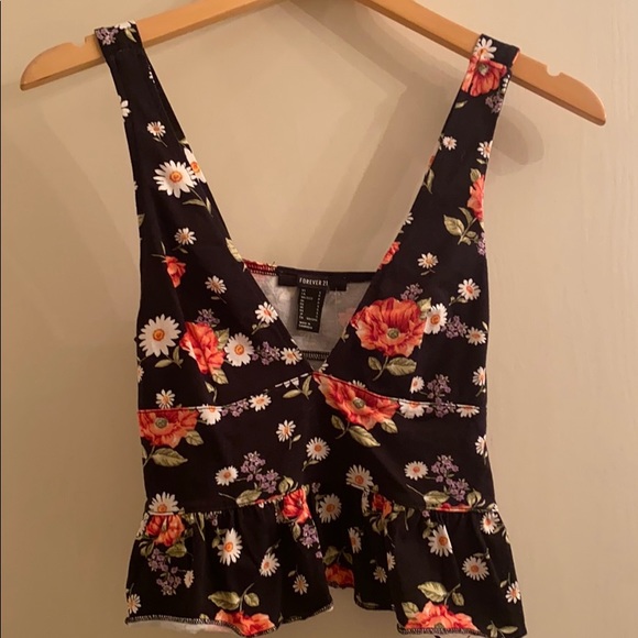 Cropped floral flounce tank with deep v cut - Picture 1 of 1